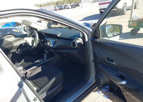 2021 Nissan Kicks Sv Xtronic Cvt from USA, damaged, VIN 3N1CP5CV5ML540999